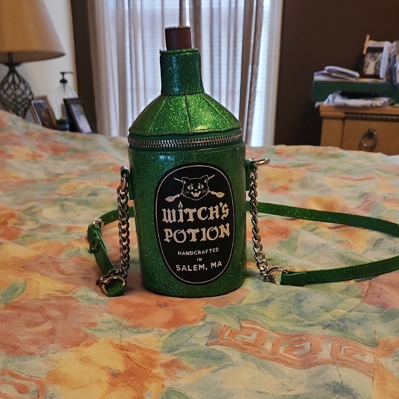Green Witch's Potion Handcrafted Bag - Picture 1 of 1